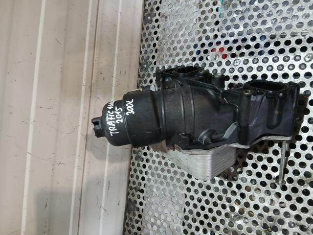 bontott RENAULT TRAFIC Olajszűrő Ház