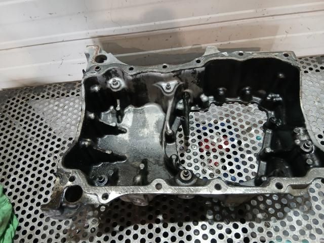 bontott RENAULT TRAFIC Olajteknő