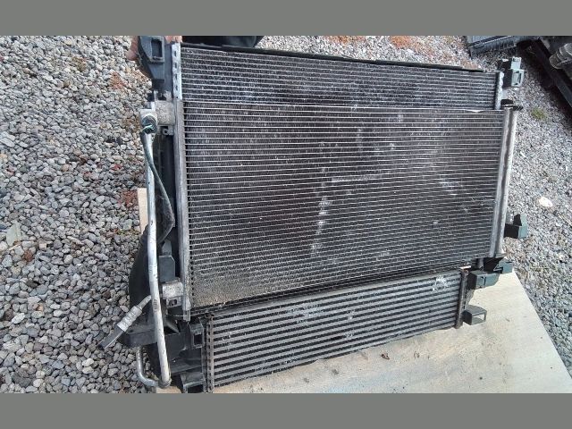 bontott RENAULT TRAFIC Hűtő Ventilátor(ok), Radiátor(ok) Szett