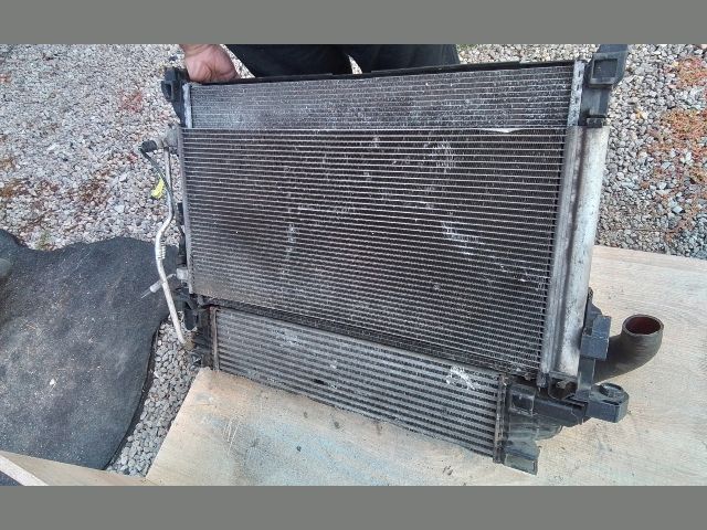 bontott RENAULT TRAFIC Hűtő Ventilátor(ok), Radiátor(ok) Szett