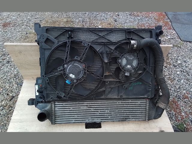 bontott RENAULT TRAFIC Hűtő Ventilátor(ok), Radiátor(ok) Szett