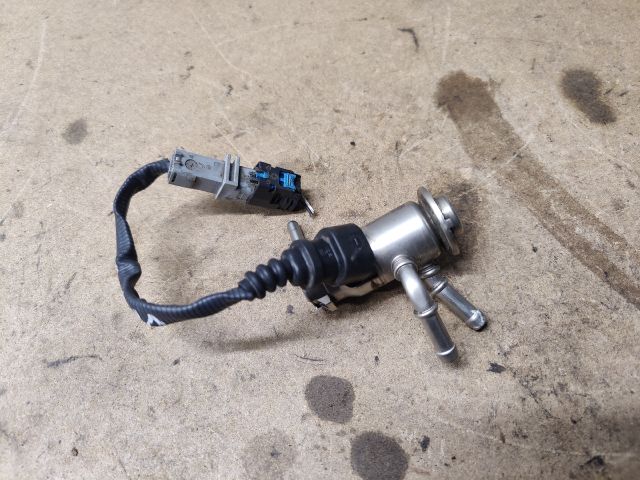 bontott RENAULT TRAFIC AdBlue Befecskendező Egység