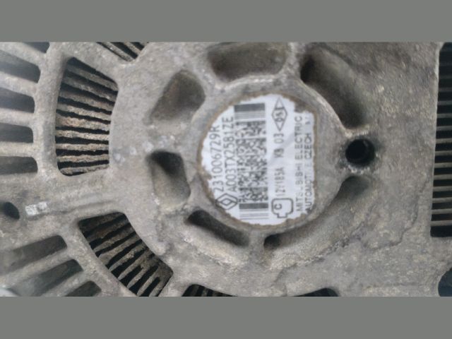 bontott RENAULT TRAFIC Generátor