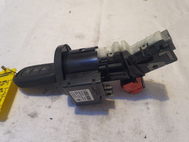 bontott RENAULT TRAFIC Gyújtáskapcsoló Házzal