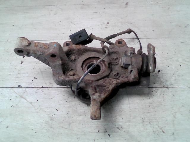 bontott RENAULT TRAFIC Bal első Csonkállvány Kerékaggyal