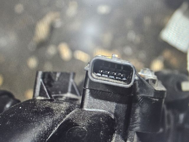 bontott RENAULT TRAFIC Fojtószelep (Elektromos)