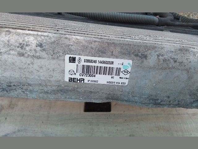 bontott RENAULT TRAFIC Hűtő Ventilátor(ok), Radiátor(ok) Szett