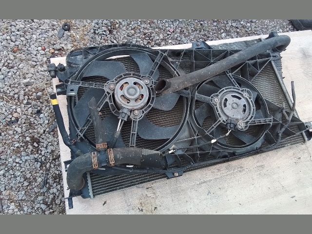 bontott RENAULT TRAFIC Hűtő Ventilátor(ok), Radiátor(ok) Szett