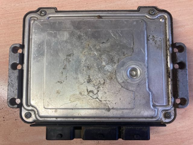 bontott RENAULT TRAFIC Motorvezérlő