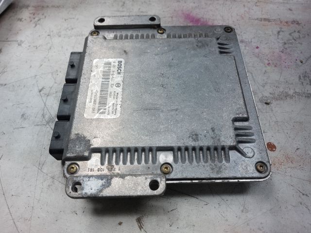 bontott RENAULT TRAFIC Motorvezérlő