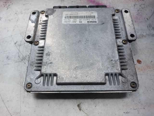 bontott RENAULT TRAFIC Motorvezérlő