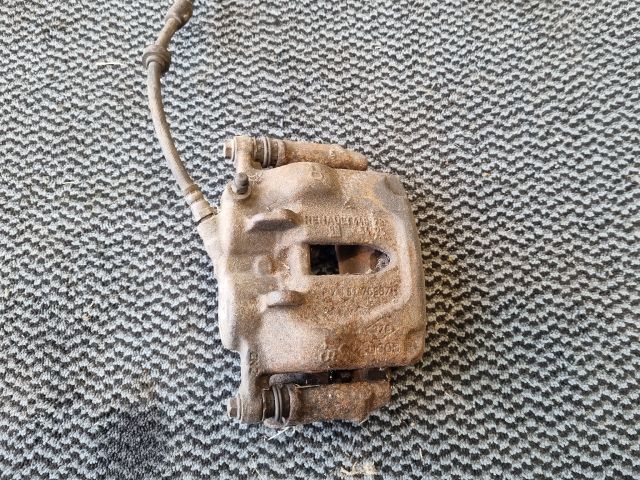 bontott RENAULT TRAFIC Bal első Féknyereg Munkahengerrel