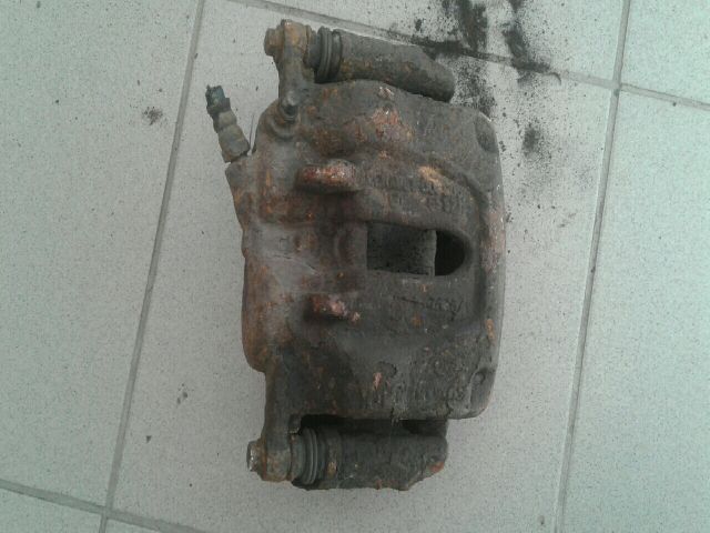 bontott RENAULT TRAFIC Bal első Féknyereg Munkahengerrel