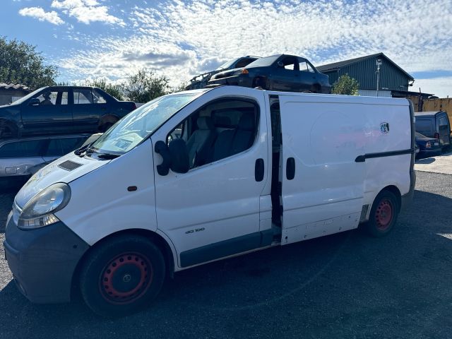 bontott RENAULT TRAFIC Homlokfal (Üres lemez)