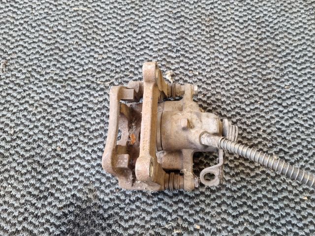 bontott RENAULT TRAFIC Jobb hátsó Féknyereg Munkahengerrel