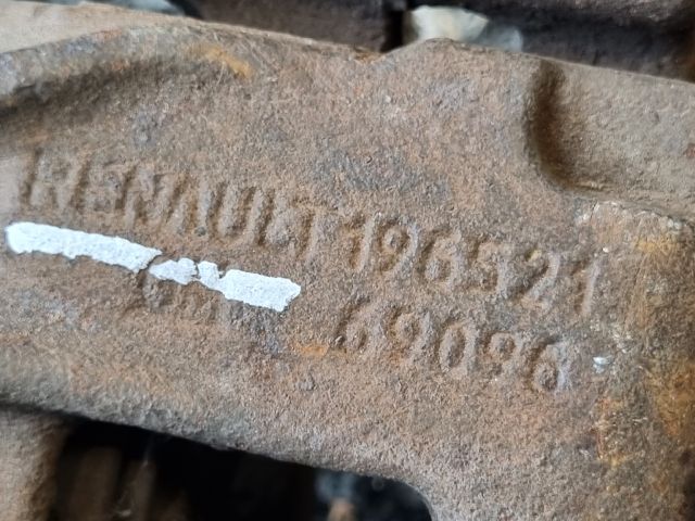 bontott RENAULT TRAFIC Jobb hátsó Féknyereg Munkahengerrel