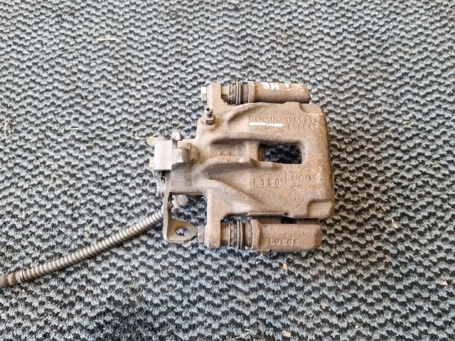 bontott RENAULT TRAFIC Jobb hátsó Féknyereg Munkahengerrel