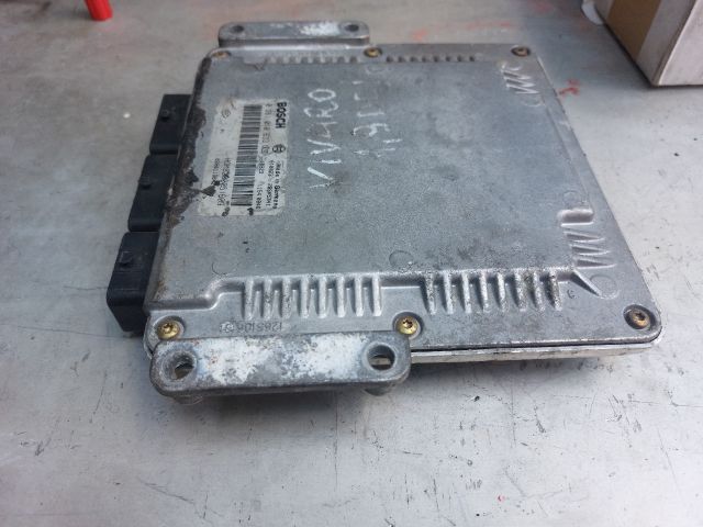 bontott RENAULT TRAFIC Motorvezérlő