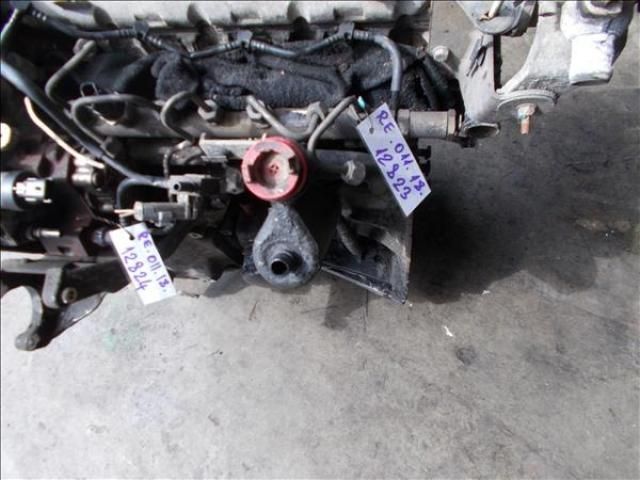 bontott RENAULT TRAFIC Porlasztó Sor / Híd