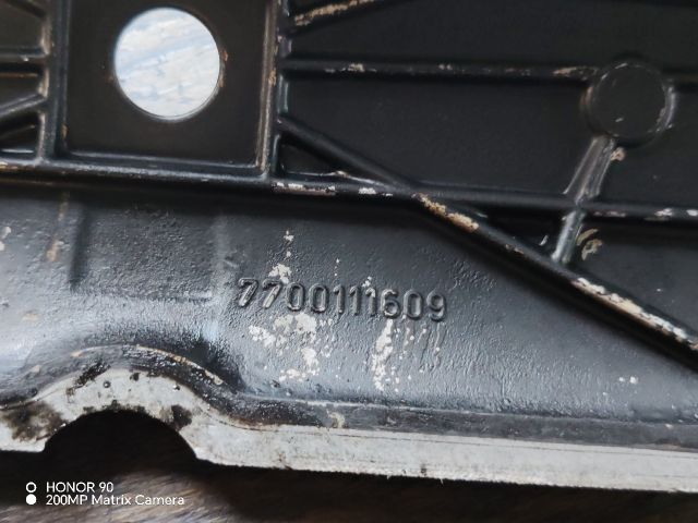 bontott RENAULT TRAFIC Szelepfedél