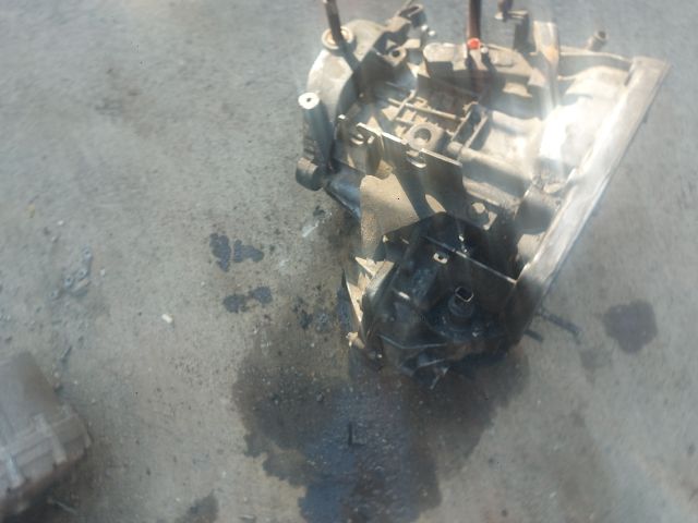 bontott RENAULT TRAFIC Váltó (Mechanikus)