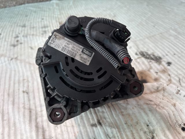 bontott RENAULT TRAFIC Generátor