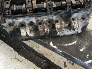 bontott RENAULT TRAFIC Hengerfej