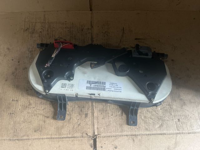 bontott RENAULT TRAFIC Kilométeróra