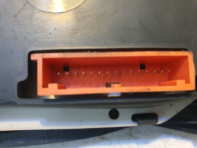 bontott RENAULT TRAFIC Kilométeróra