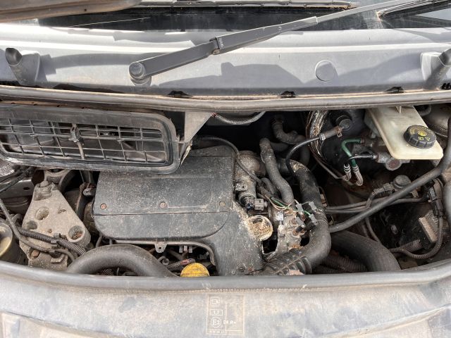 bontott RENAULT TRAFIC Klímakompresszor