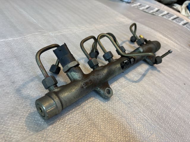 bontott RENAULT TRAFIC Közösnyomócső