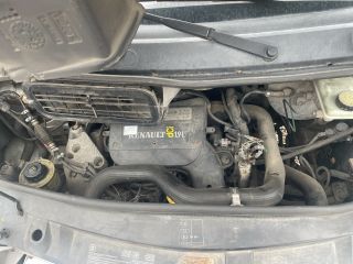 bontott RENAULT TRAFIC Motor (Fűzött blokk hengerfejjel)