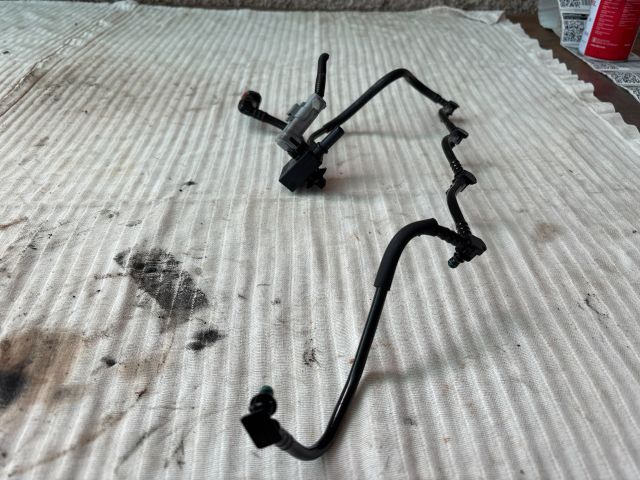 bontott RENAULT TRAFIC Résolajcső