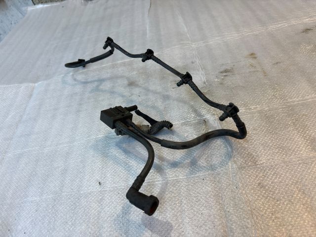 bontott RENAULT TRAFIC Résolajcső