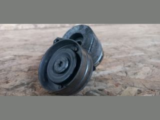 bontott RENAULT TRAFIC Szíjfeszítő Görgő