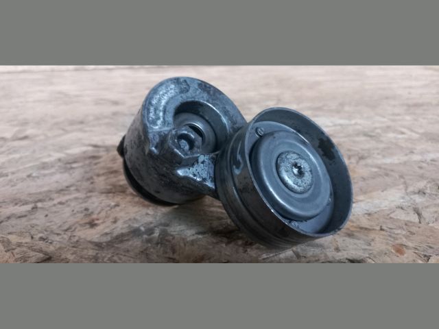 bontott RENAULT TRAFIC Szíjfeszítő Görgő