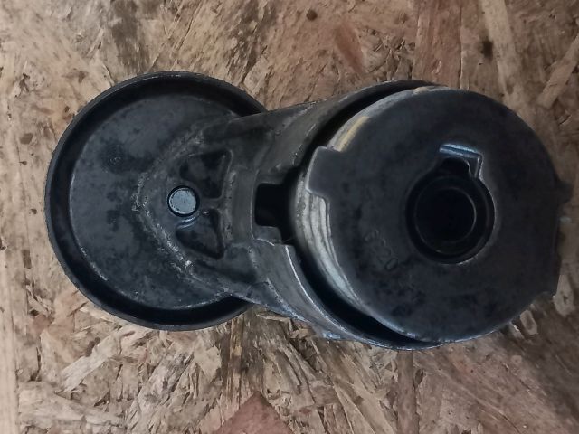 bontott RENAULT TRAFIC Szíjfeszítő Görgő