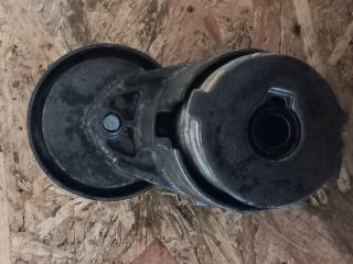 bontott RENAULT TRAFIC Szíjfeszítő Görgő