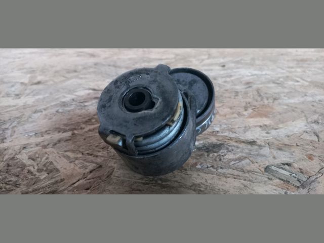 bontott RENAULT TRAFIC Szíjfeszítő Görgő