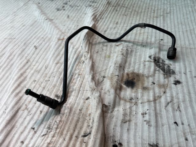 bontott RENAULT TRAFIC Turbó Olajcső