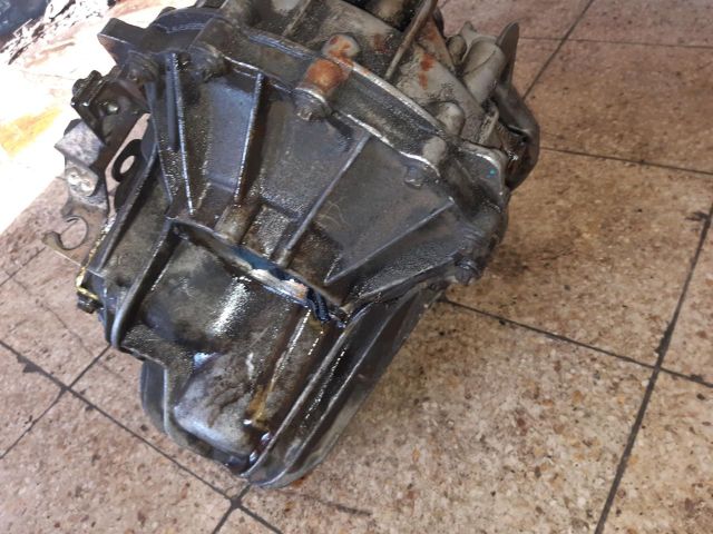 bontott RENAULT TRAFIC Váltó (Mechanikus)