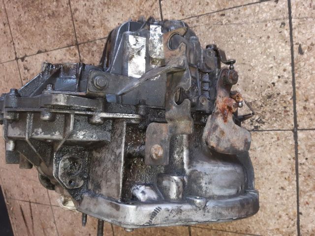 bontott RENAULT TRAFIC Váltó (Mechanikus)