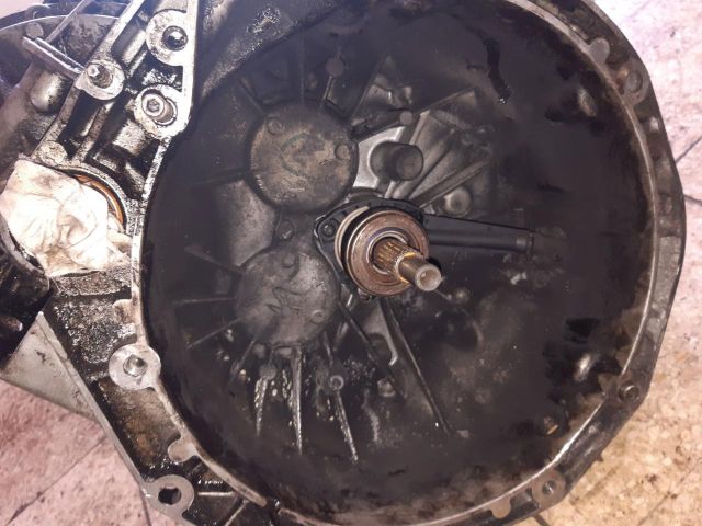 bontott RENAULT TRAFIC Váltó (Mechanikus)