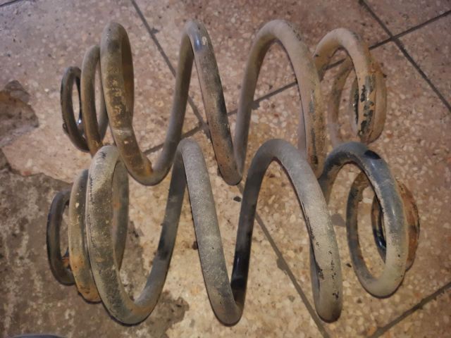 bontott RENAULT TRAFIC Hátsó Rugó Pár