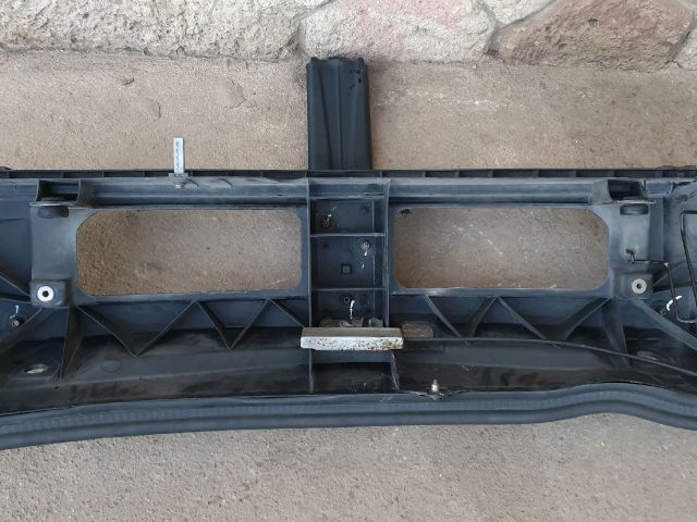 bontott RENAULT TRAFIC Homlokfal (Üres lemez)