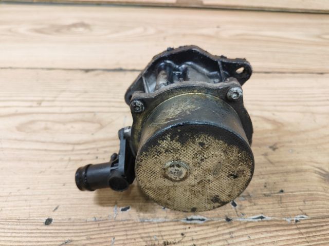 bontott RENAULT TRAFIC Vákumpumpa