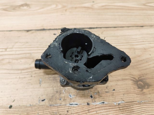 bontott RENAULT TRAFIC Vákumpumpa