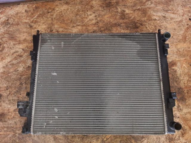 bontott RENAULT TRAFIC Vízhűtő Radiátor (Klímás)