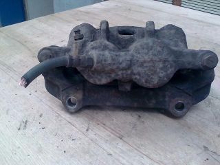 bontott RENAULT TRAFIC Bal első Féknyereg Munkahengerrel