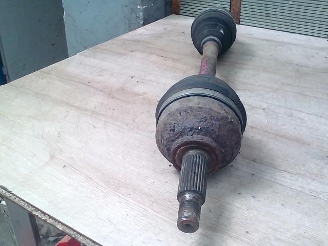 bontott RENAULT TRAFIC Bal Féltengely